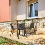 Two Bedroom With Terrace A2 Apartament Pula
