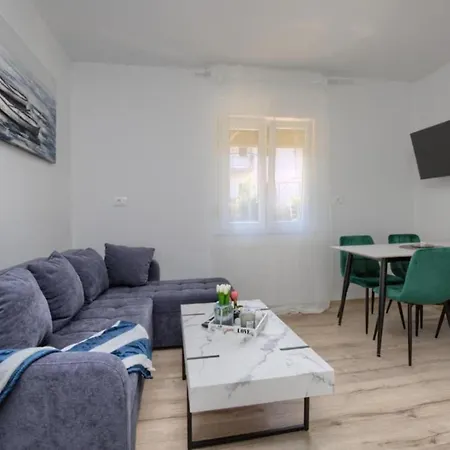 Two Bedroom With Terrace A2 Apartment *
