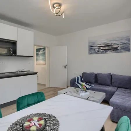 Two Bedroom With Terrace A2 Apartman