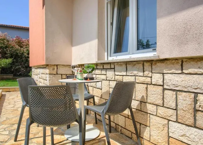 Two Bedroom With Terrace A2 Appartamento Pola